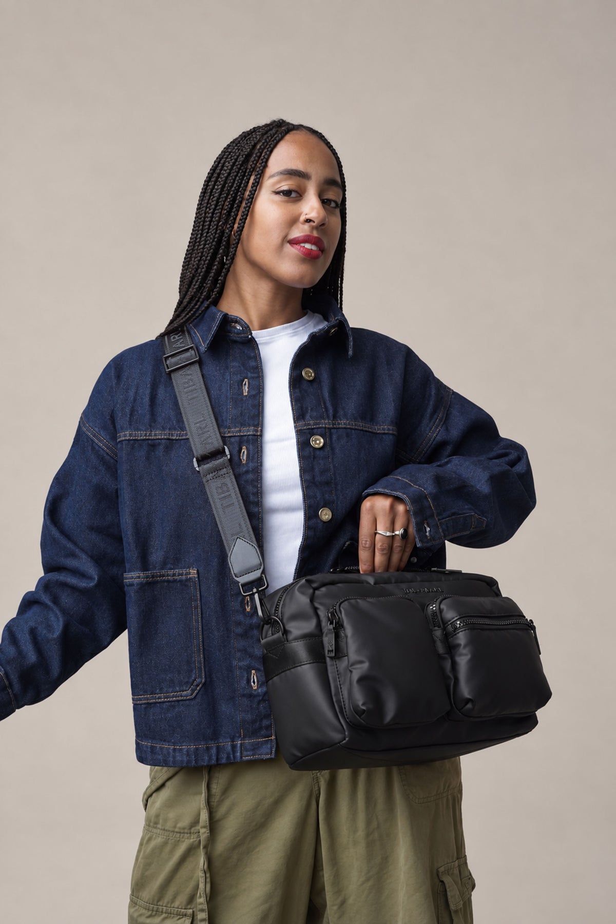 2253189